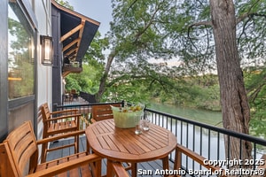 Building Photo - 6789 river