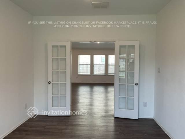Building Photo - 428 Pecan Landing Ln