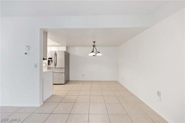 Building Photo - 3625 Boca Ciega Dr