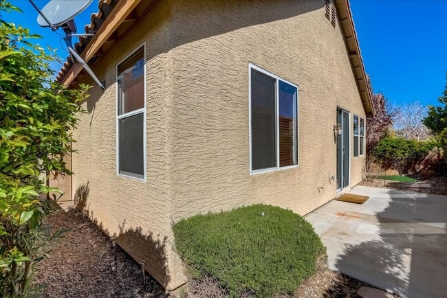 Building Photo - 10948 Positano St