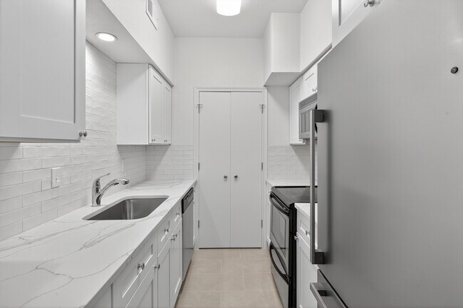 Building Photo - 6315 Campbell Rd