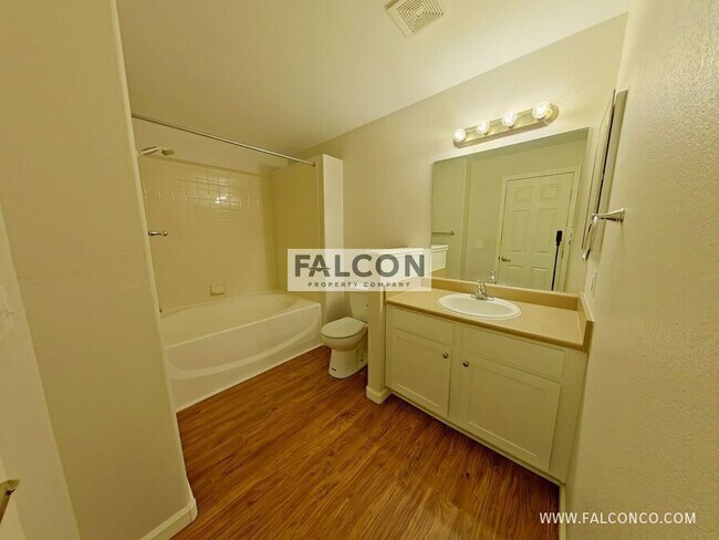 Building Photo - 6925 Ash Creek Heights