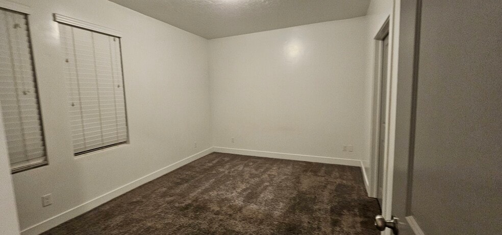 Building Photo - 875 S Depot St