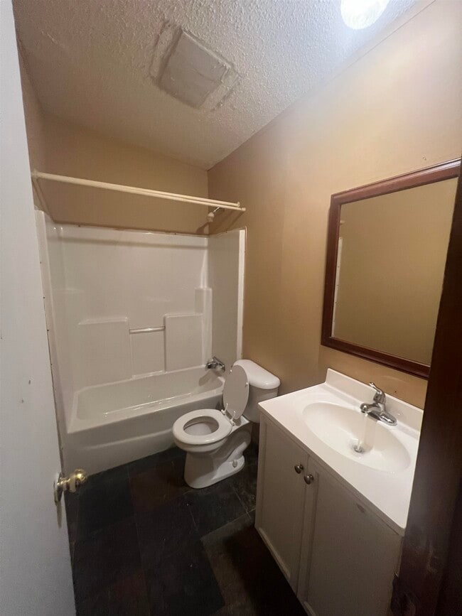 Building Photo - 228 Bruce Rd