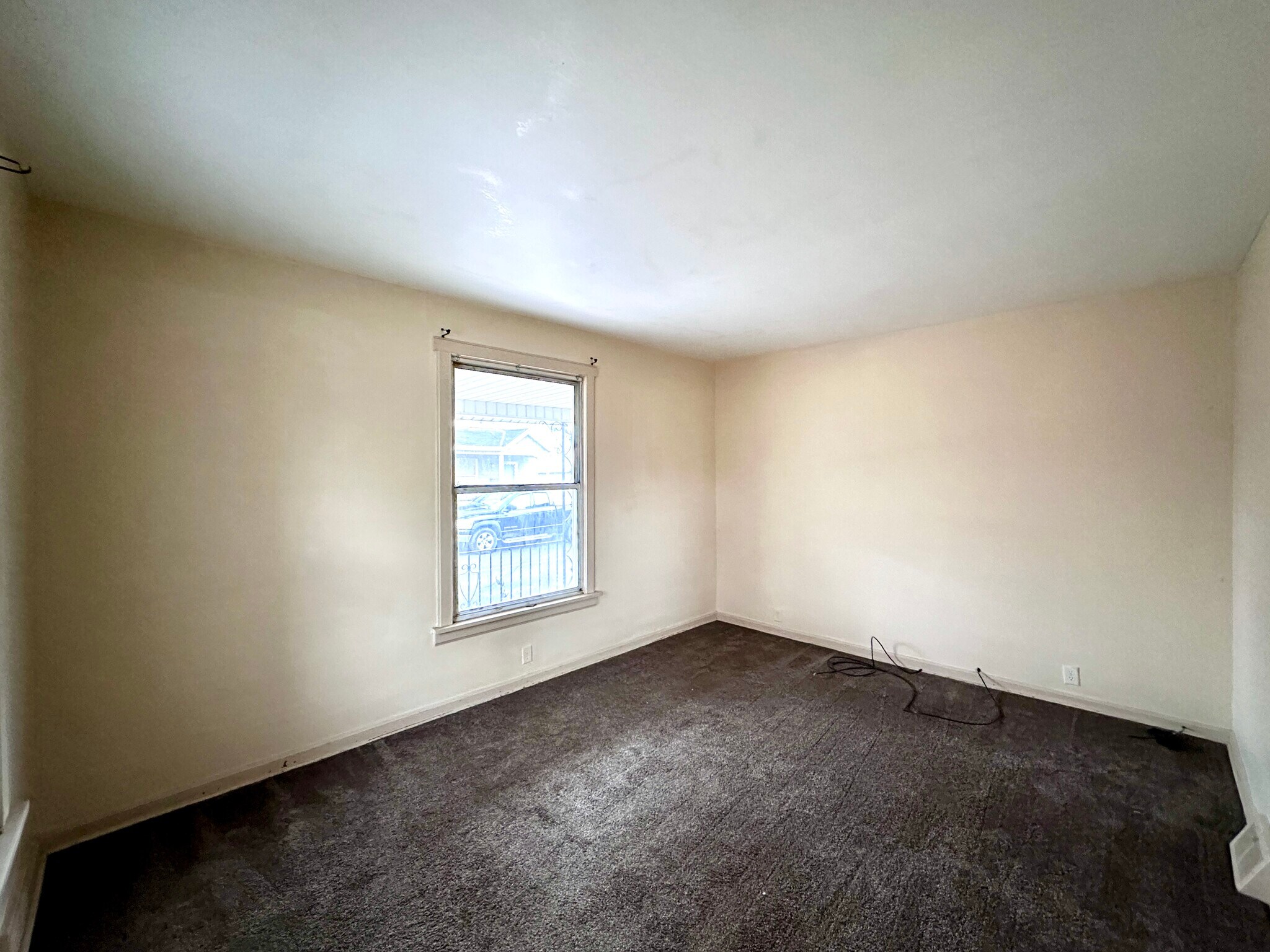 Building Photo - 115 E Home St