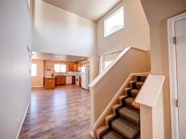 Building Photo - BEST CLASS