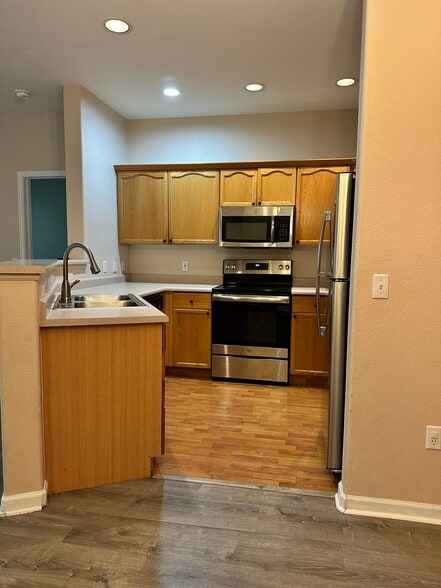 Building Photo - 7459 S Alkire St