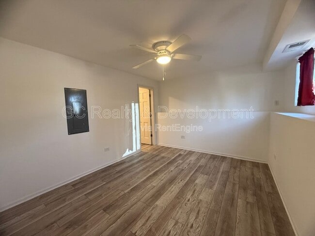 Building Photo - 284 W Windsor Terrace