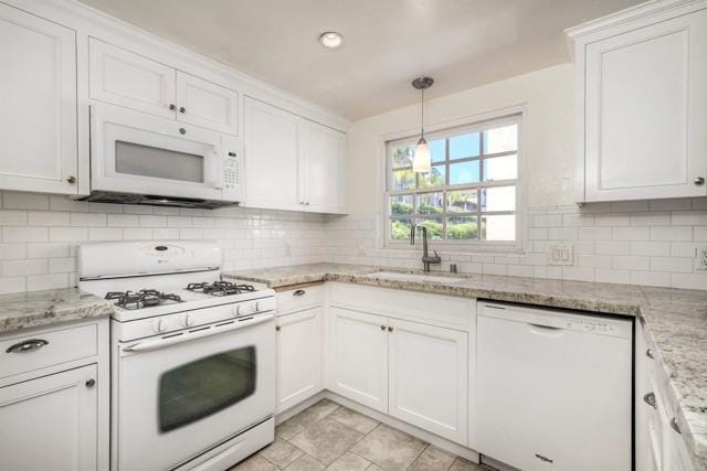 Building Photo - 2569 Navarra Dr