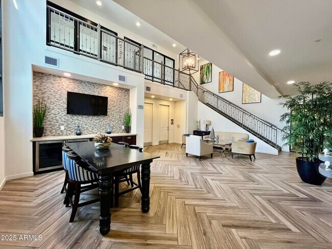Building Photo - 2511 W Queen Creek Rd