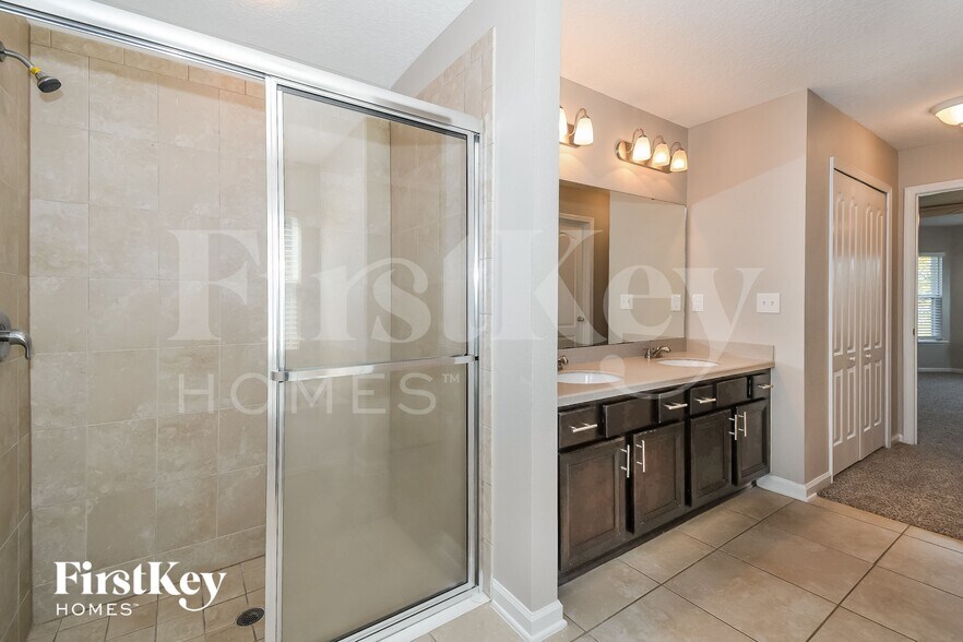 Building Photo - 15962 Bainebridge Dr