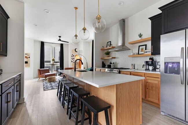 Building Photo - 911 Ramsey St