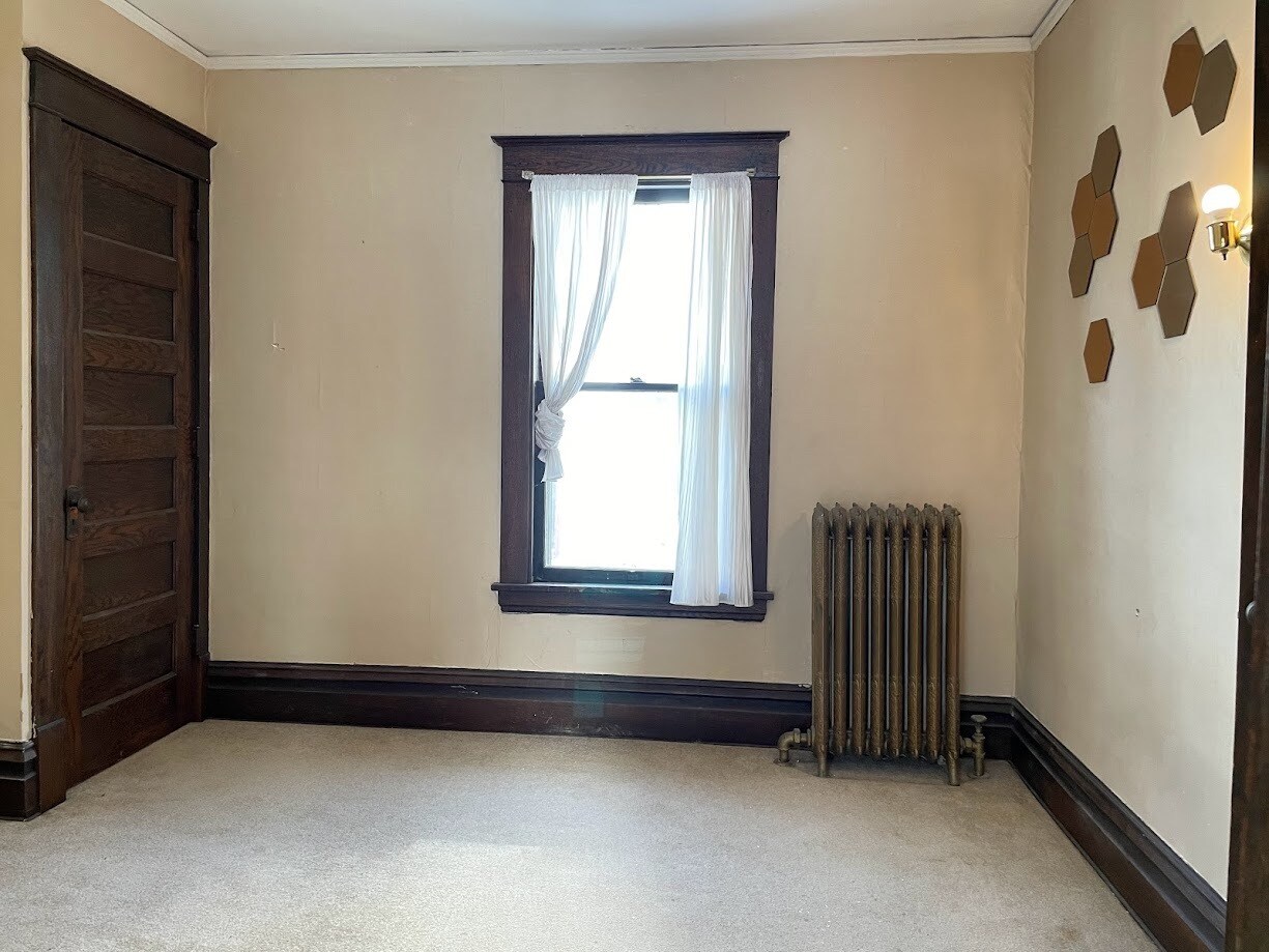 Building Photo - 3241 Humboldt Ave S