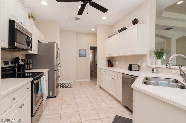 Building Photo - 121 June Ct