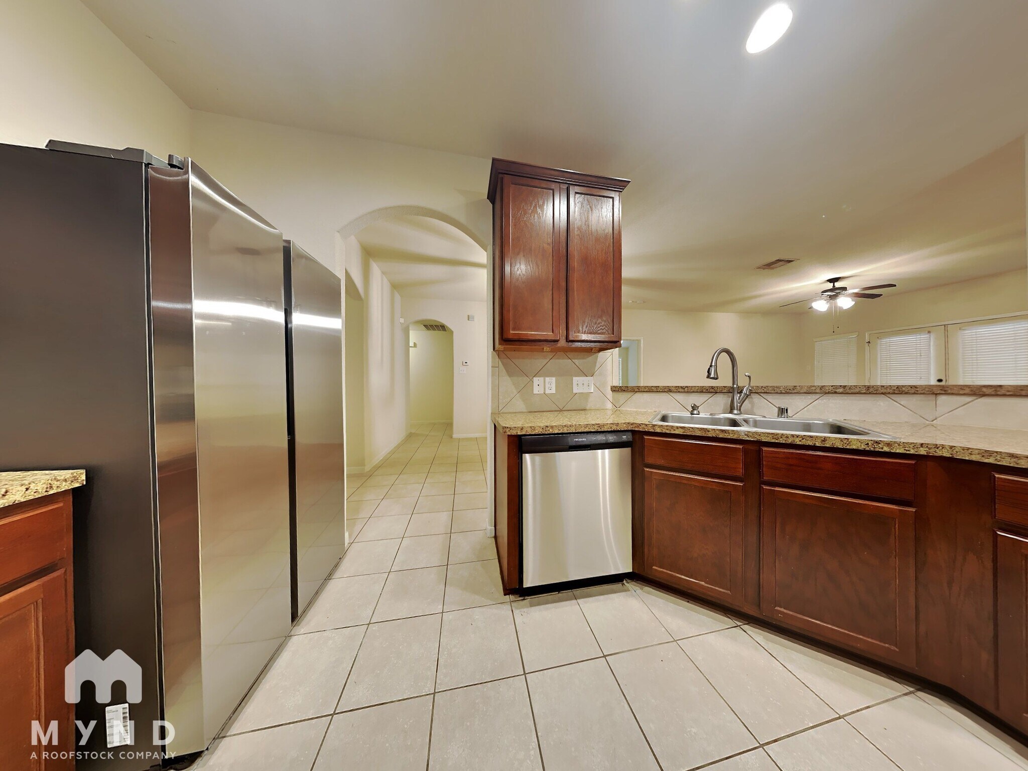 Building Photo - 2711 Lexington Park Dr