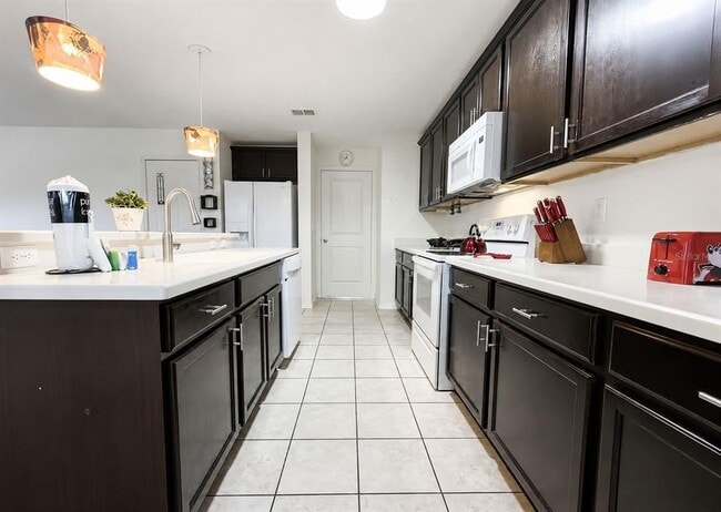 Building Photo - 4722 Ruby Red Ln