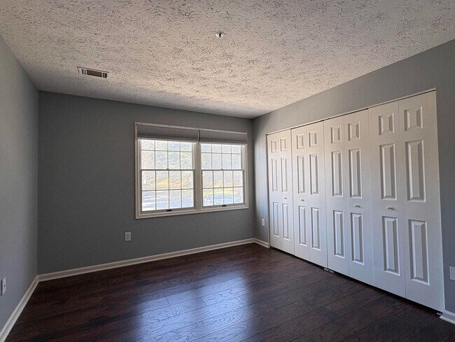 Building Photo - Great 2 Bedroom 2 Bath in Germantown