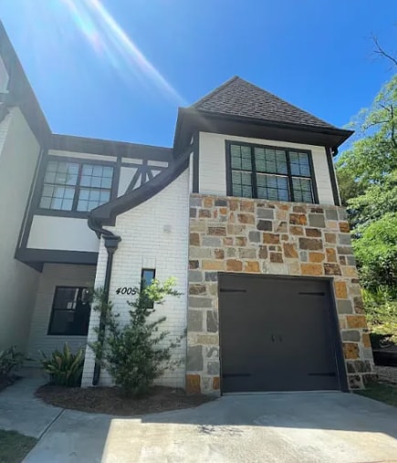 Building Photo - 4005 Lenox Rd