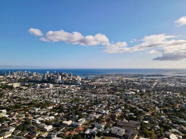 Building Photo - 1242 Mamalu St