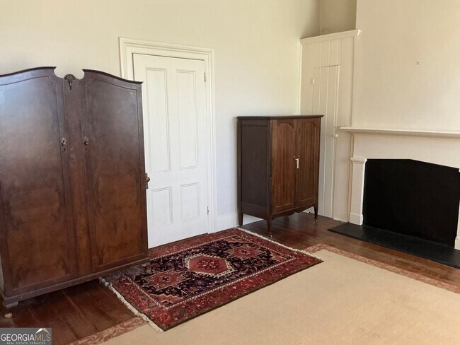 Building Photo - 992 Tatnall St