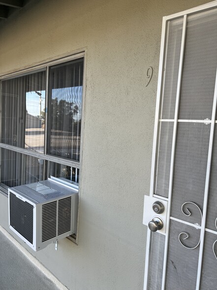 Building Photo - 2324 E Commonwealth Ave