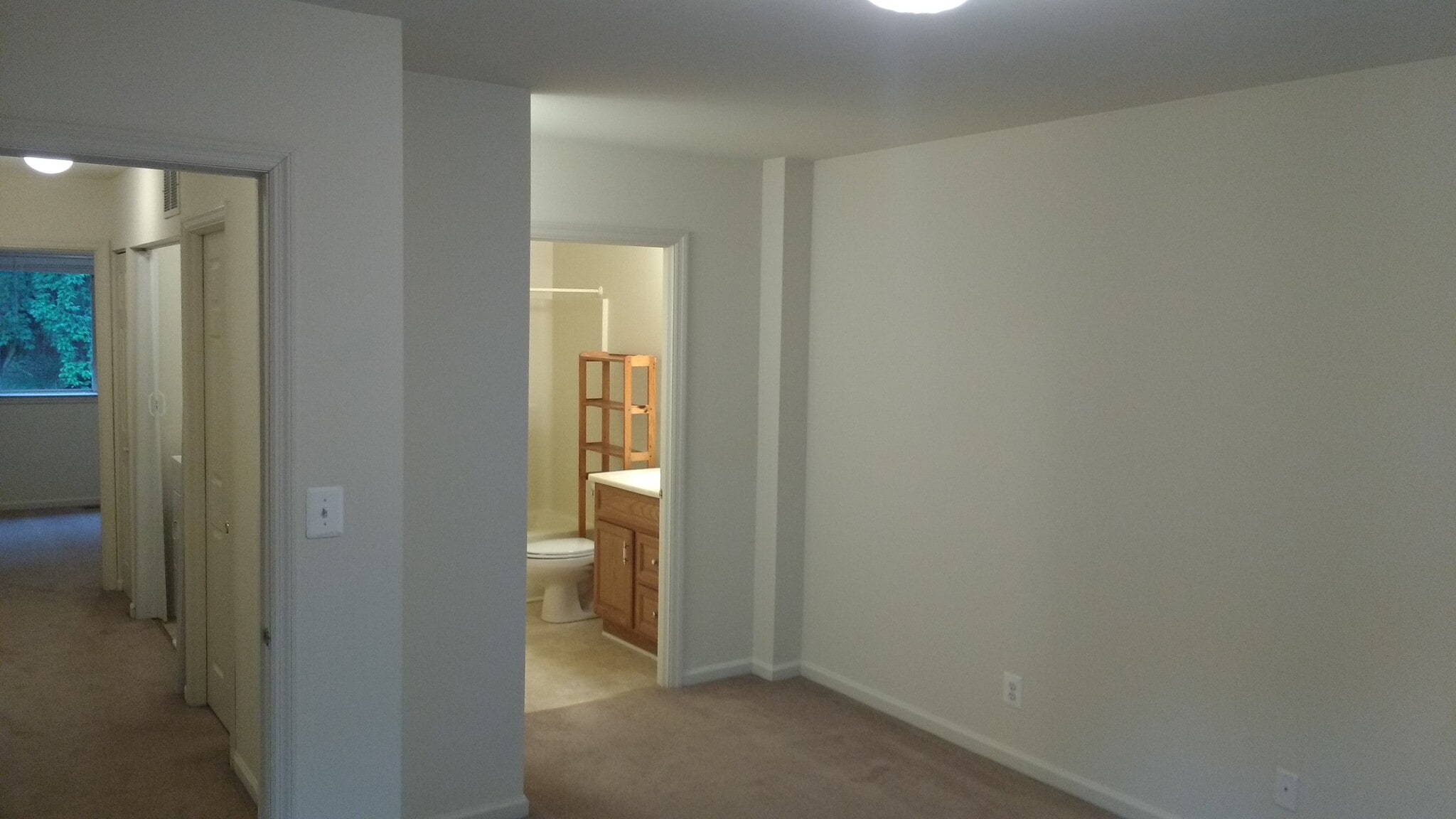 Building Photo - 516 Welsh Rd