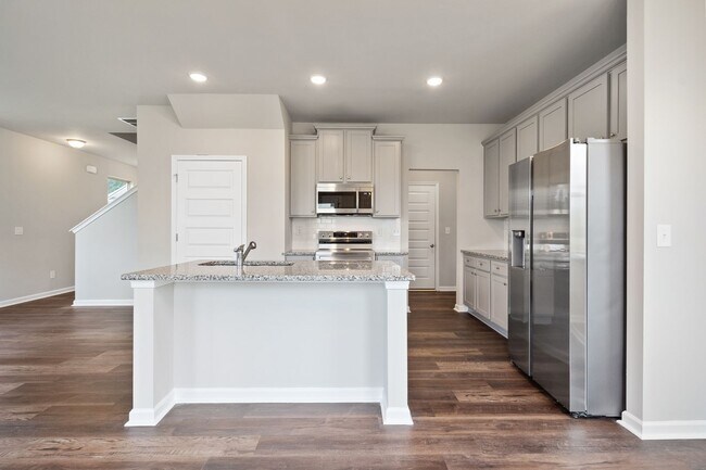 Building Photo - 4 Bed 2.5 Bath Single Family Home in Gaine...