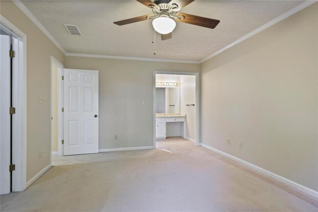 Building Photo - 3658 Chestnut Ridge Ct