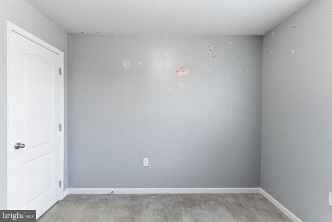 Building Photo - 37 Britania Ct