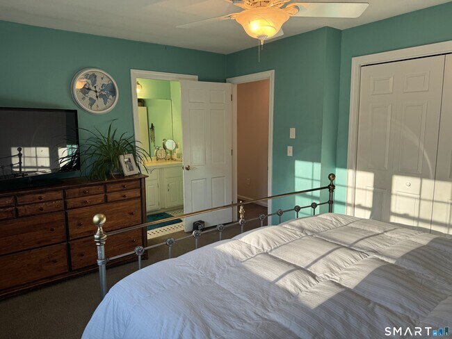 Building Photo - 15 Brookfield Dr