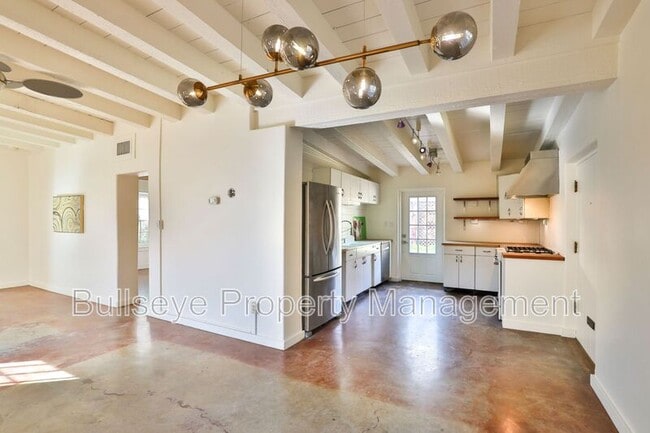 Building Photo - 3132 N 27th St