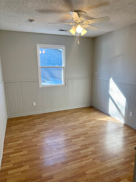 Building Photo - 2602 Bonanza St