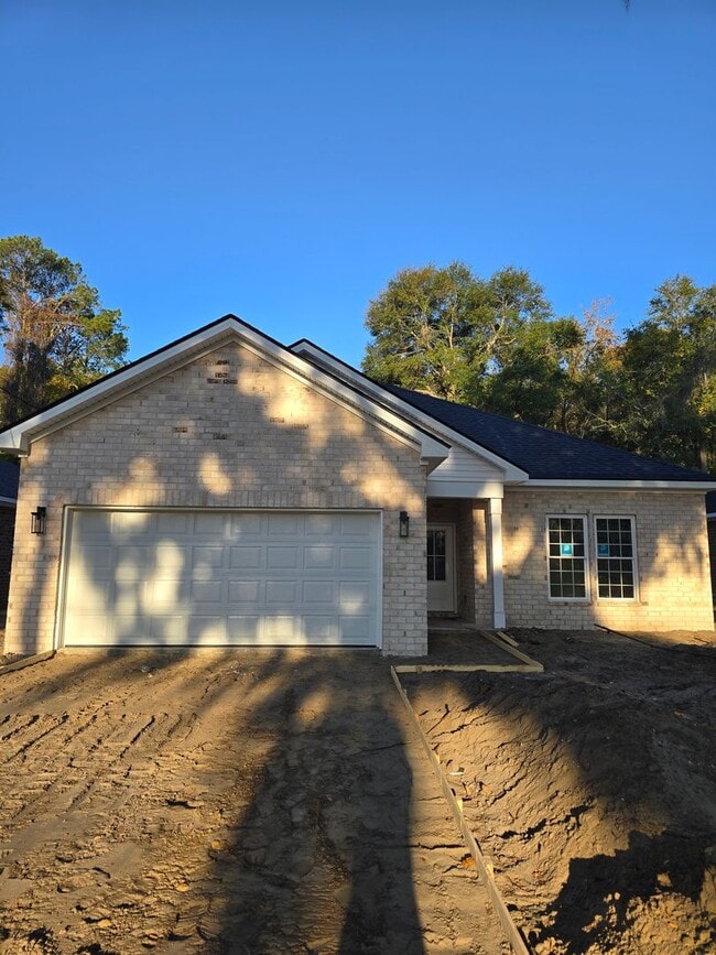 Building Photo - New Home