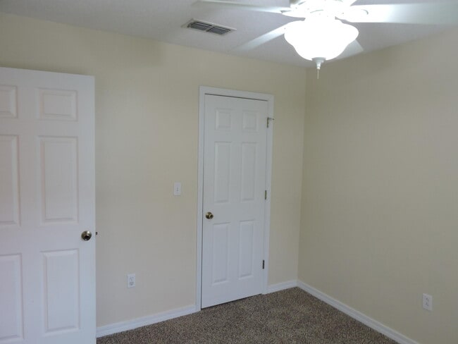 Building Photo - 178 Cabana Way