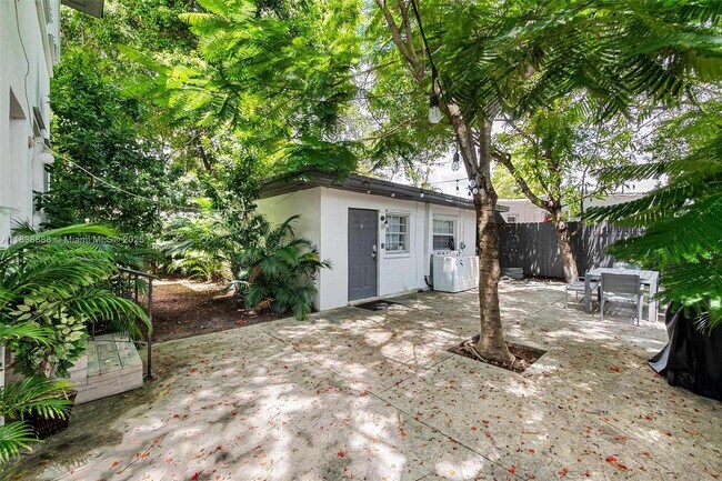 Building Photo - 220 Beacom Blvd