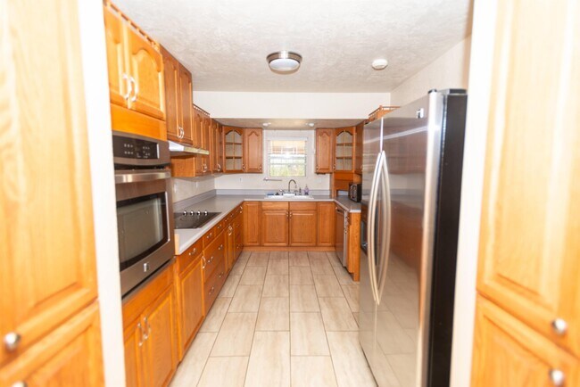 Building Photo - 307 N 3rd St