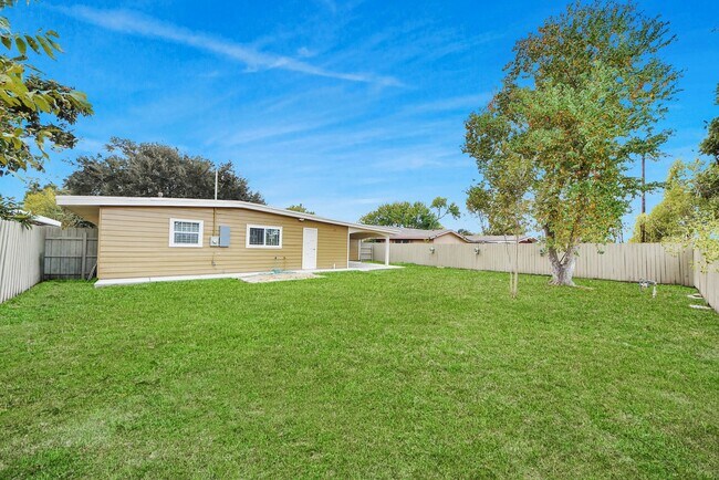 Building Photo - 5326 Heatherbrook Dr