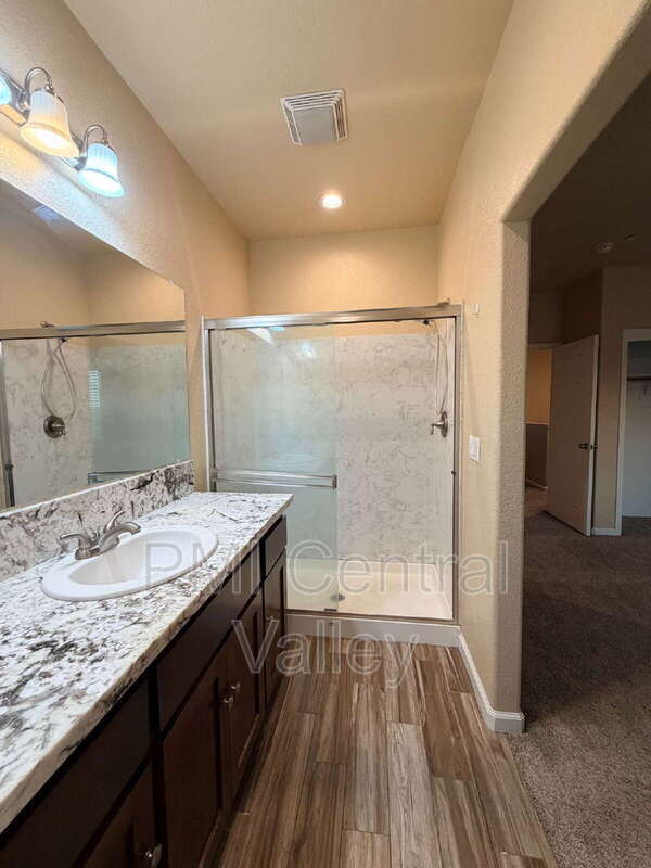 Building Photo - 584 Granada Court