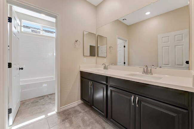 Building Photo - 4136 Midnight Crest Ave