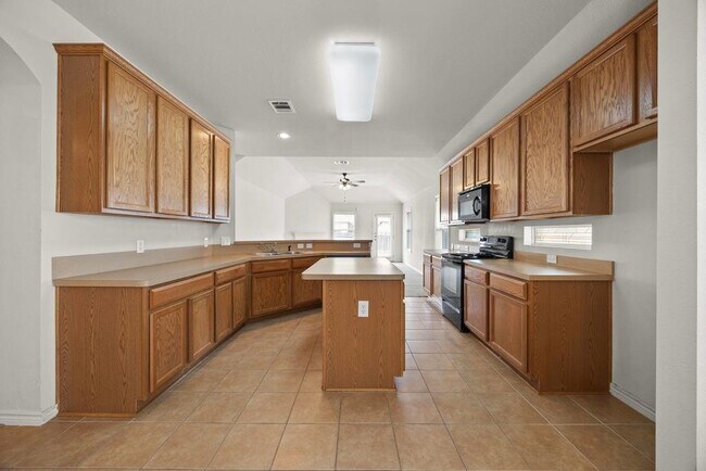Building Photo - 2832 Mission Tejas Dr