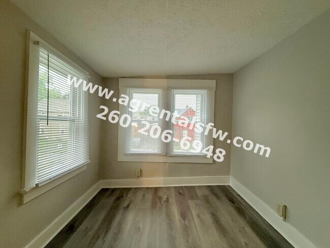 Building Photo - 912 Savilla Ave