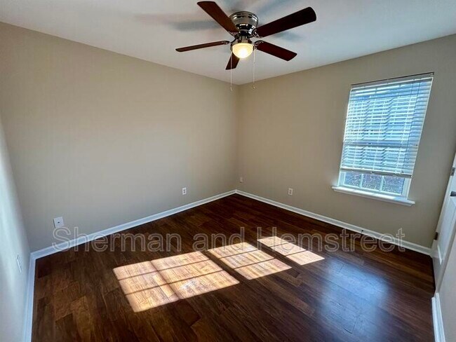 Building Photo - 4477 Country Glen Cir