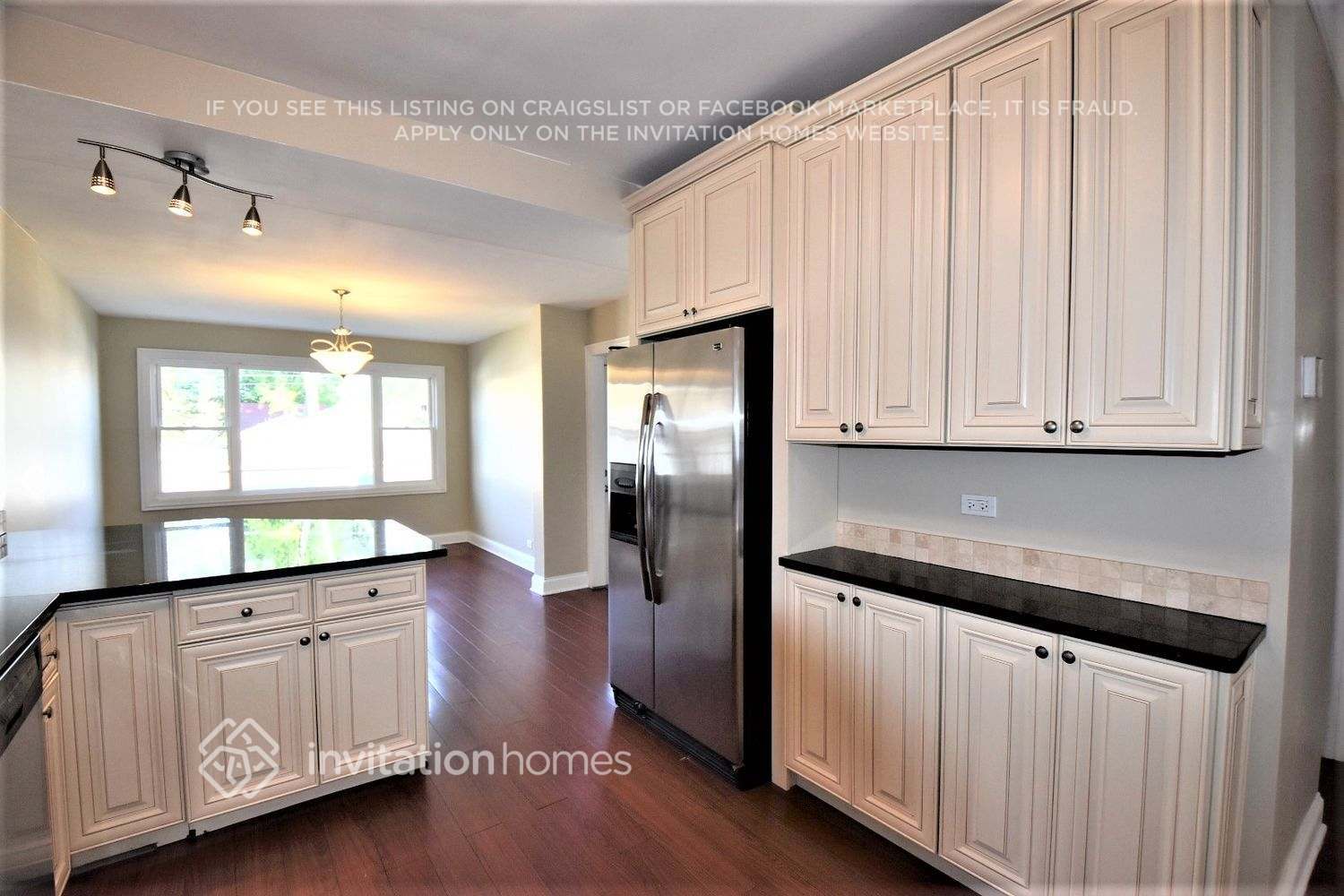 Building Photo - 2414 N 75th Ct