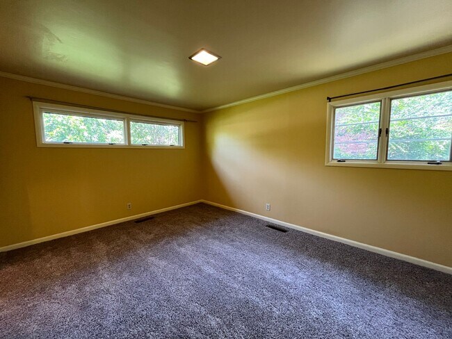 Building Photo - 3 Bedroom home near 41st & Harvard