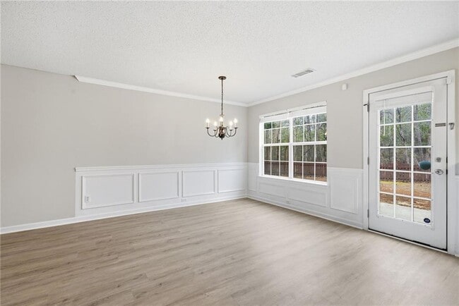 Building Photo - 139 Hidden Creek Dr