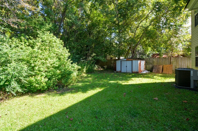 Building Photo - Adorable Single Family House in West Ashley