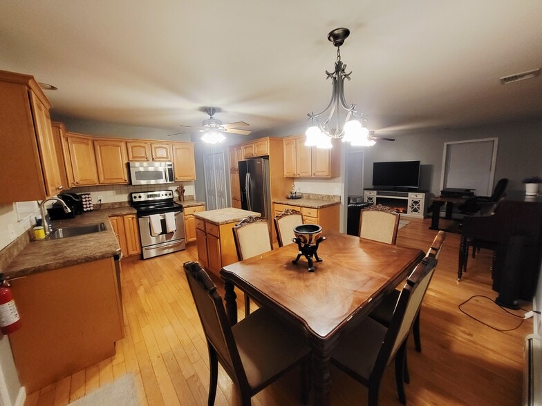 Building Photo - 5 Healy Rd