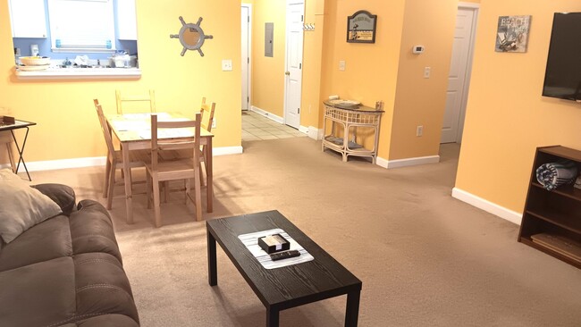 Building Photo - Furnished Two-Bedroom, Two-Bath Condo in N...