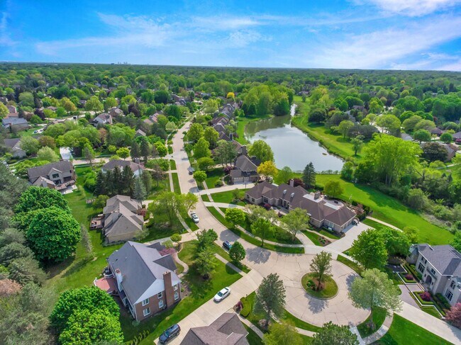 Building Photo - 4866 Riverchase Dr