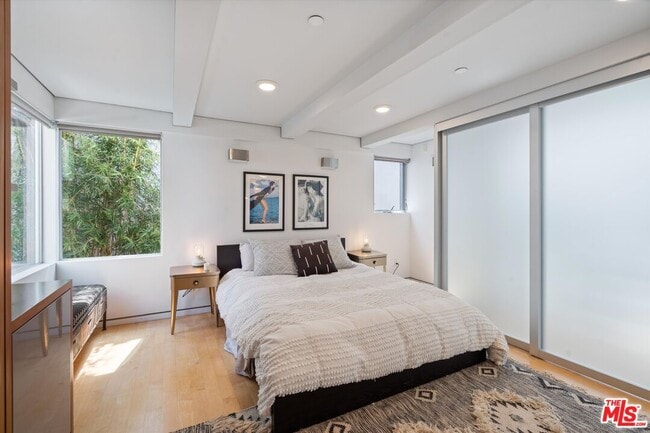 Building Photo - 720 Brooks Ave